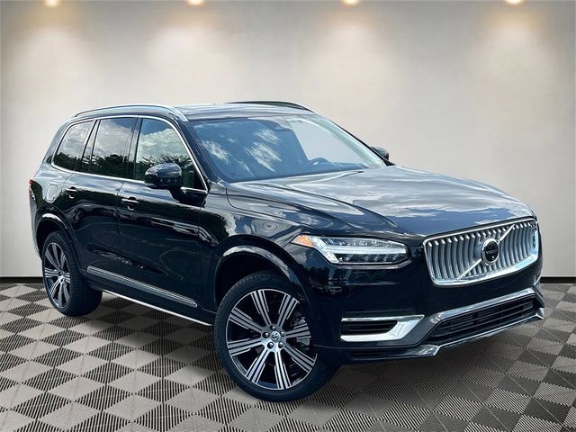 2025 Volvo XC90 Plug-In Hybrid Plus