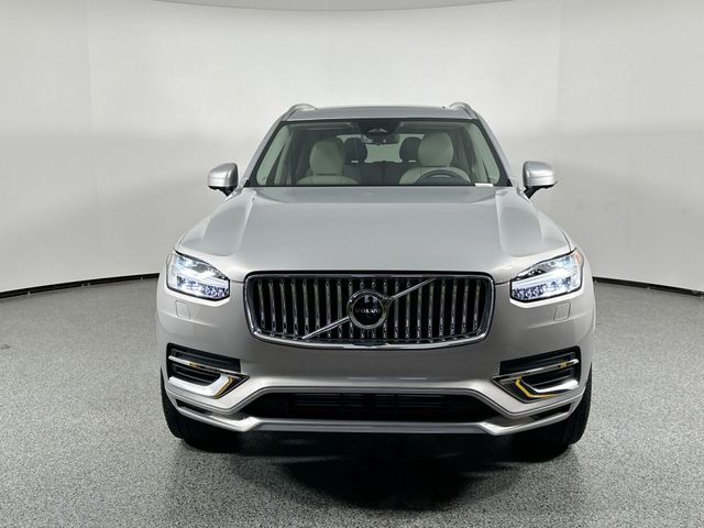 2025 Volvo XC90 Plug-In Hybrid Plus