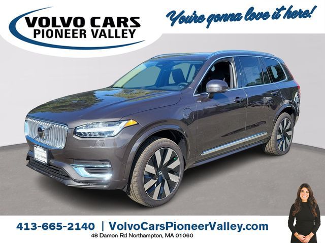 2025 Volvo XC90 Plug-In Hybrid Plus