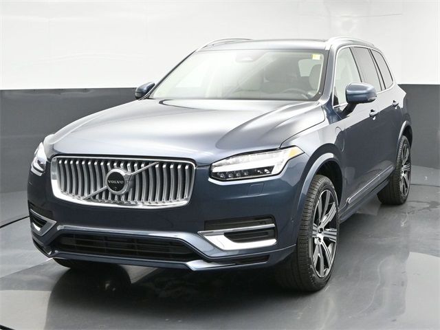 2025 Volvo XC90 Plug-In Hybrid Plus