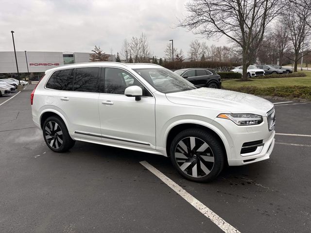 2025 Volvo XC90 Plug-In Hybrid Plus