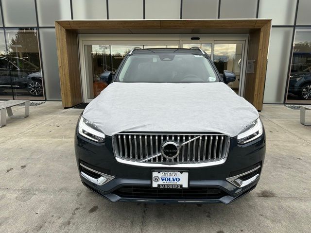 2025 Volvo XC90 Plug-In Hybrid Plus