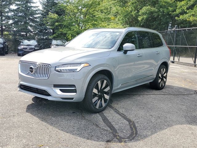 2025 Volvo XC90 Plug-In Hybrid Plus