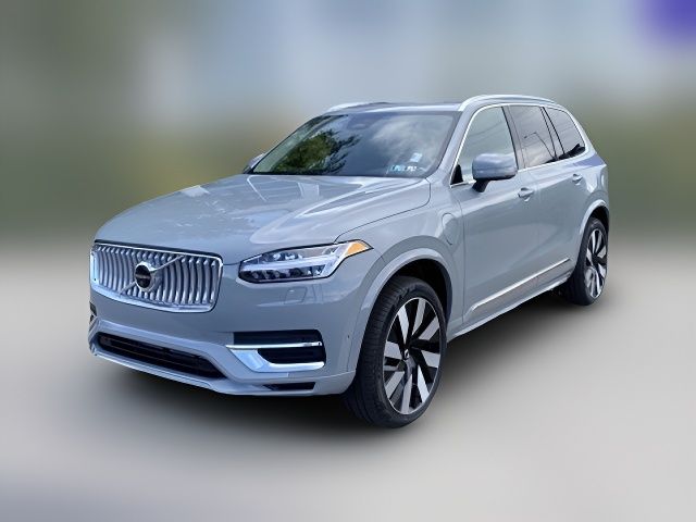 2025 Volvo XC90 Plug-In Hybrid Plus