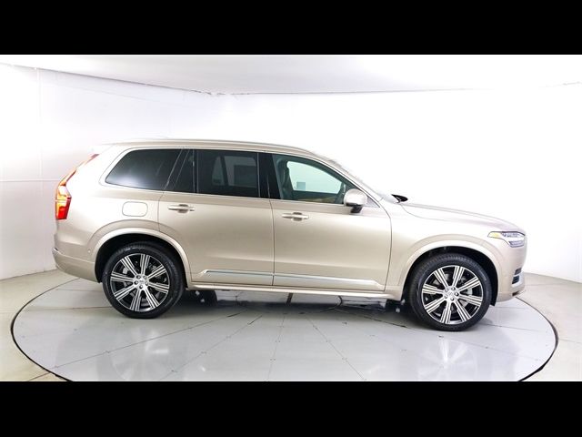 2025 Volvo XC90 Plug-In Hybrid Plus