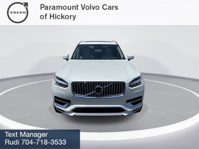 2025 Volvo XC90 Plug-In Hybrid Plus