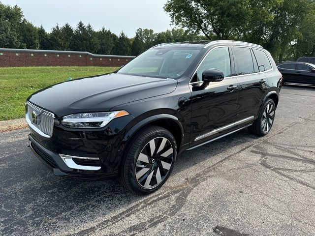 2025 Volvo XC90 Plug-In Hybrid Plus