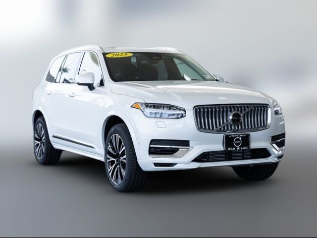 2025 Volvo XC90 Plug-In Hybrid Plus