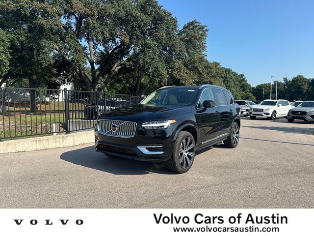 2025 Volvo XC90 Plug-In Hybrid Plus