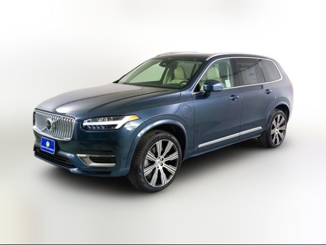 2025 Volvo XC90 Plug-In Hybrid Plus