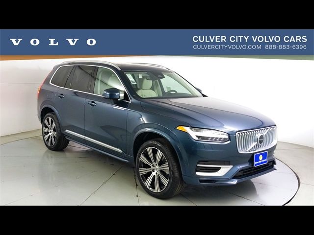 2025 Volvo XC90 Plug-In Hybrid Plus