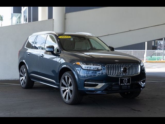 2025 Volvo XC90 Plug-In Hybrid Plus