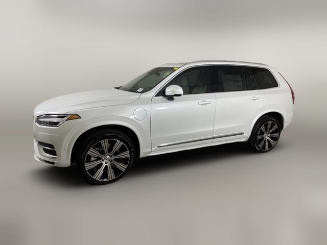 2025 Volvo XC90 Plug-In Hybrid Plus