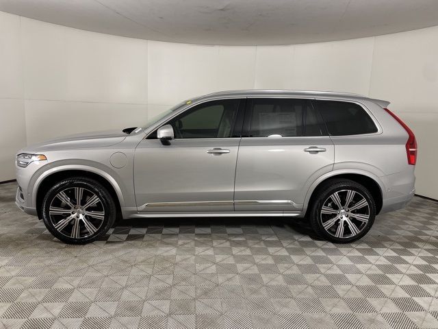 2025 Volvo XC90 Plug-In Hybrid Plus