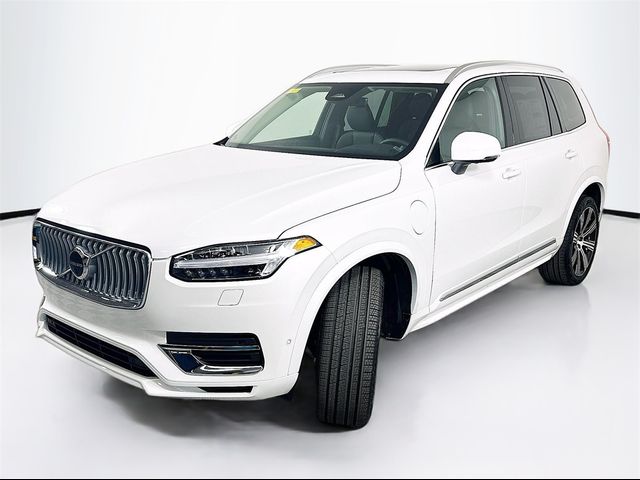 2025 Volvo XC90 Plug-In Hybrid Plus