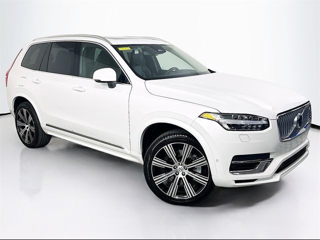 2025 Volvo XC90 Plug-In Hybrid Plus