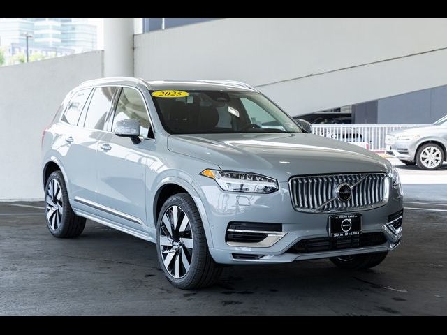 2025 Volvo XC90 Plug-In Hybrid Ultra Bright Theme