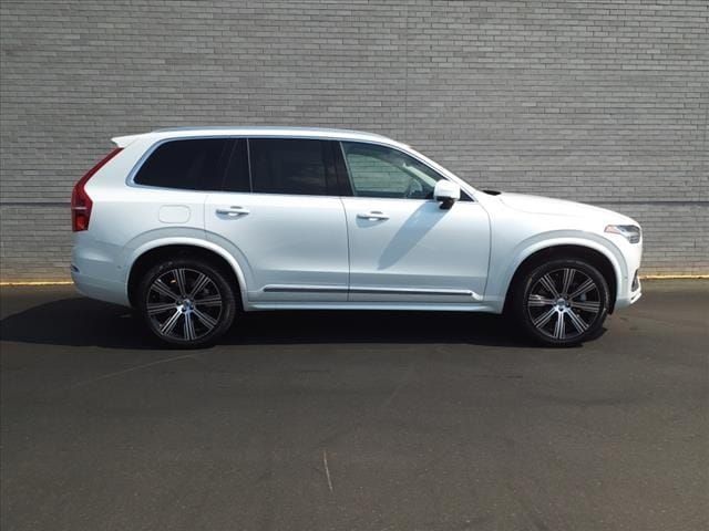 2025 Volvo XC90 Plug-In Hybrid Plus