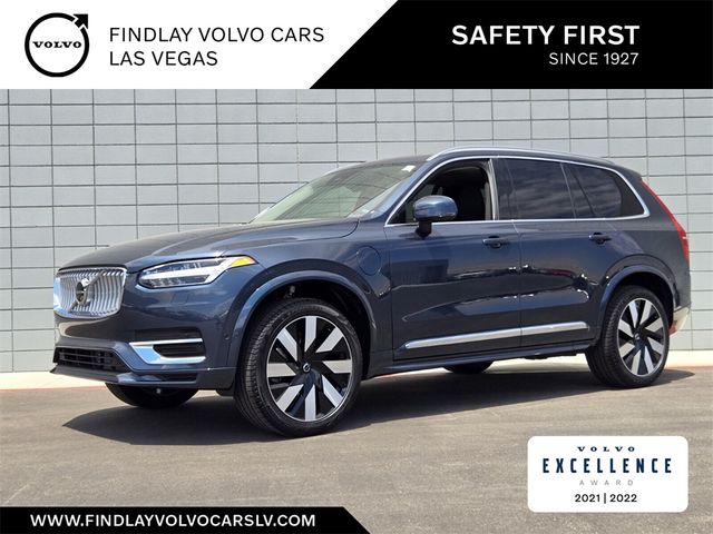 2025 Volvo XC90 Plug-In Hybrid Plus