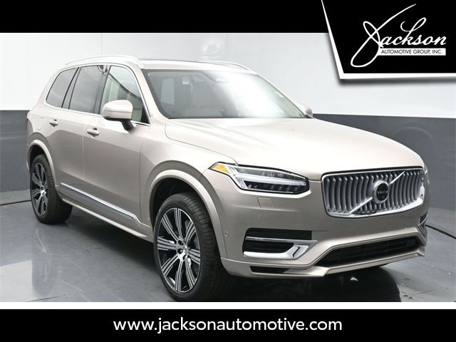 2025 Volvo XC90 Plug-In Hybrid Plus