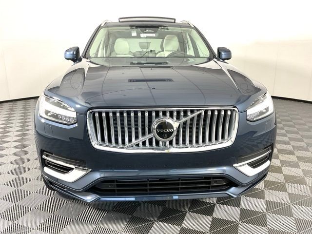 2025 Volvo XC90 Plug-In Hybrid Plus