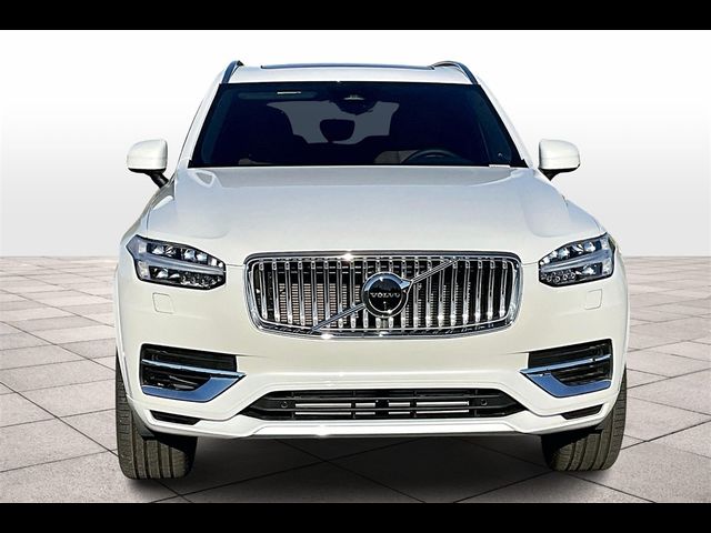 2025 Volvo XC90 Plug-In Hybrid Plus