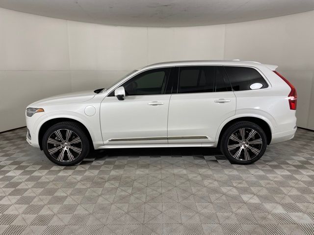 2025 Volvo XC90 Plug-In Hybrid Plus