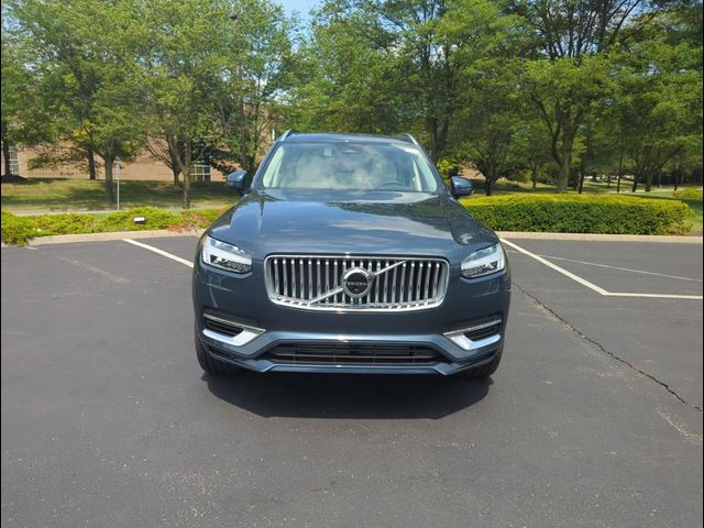 2025 Volvo XC90 Plug-In Hybrid Plus