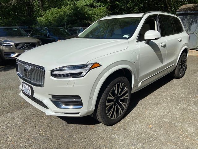 2025 Volvo XC90 Plug-In Hybrid Plus