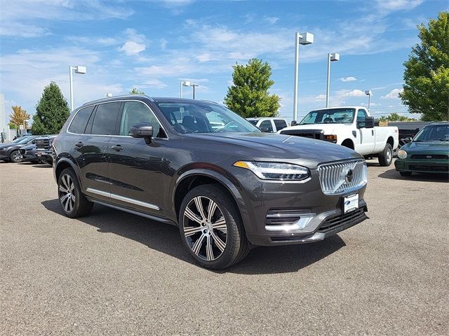 2025 Volvo XC90 Plug-In Hybrid Plus