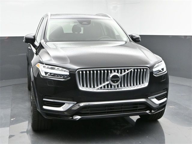 2025 Volvo XC90 Plug-In Hybrid Plus