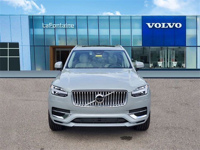 2025 Volvo XC90 Plug-In Hybrid Plus