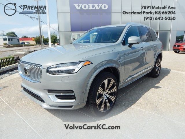 2025 Volvo XC90 Plug-In Hybrid Plus