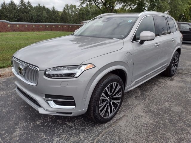 2025 Volvo XC90 Plug-In Hybrid Plus