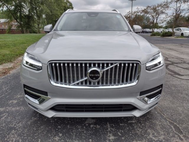 2025 Volvo XC90 Plug-In Hybrid Plus