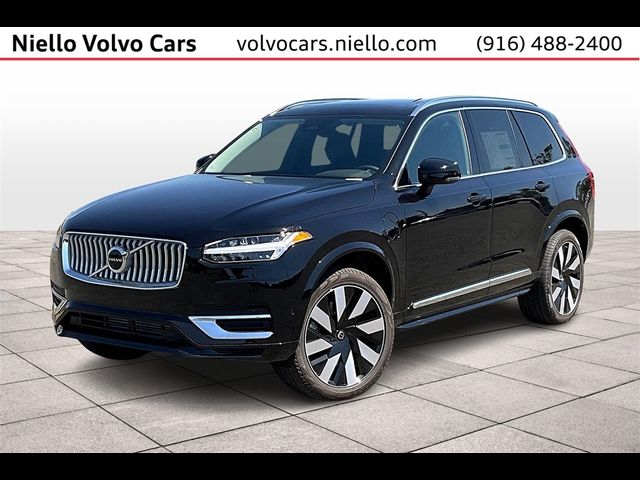 2025 Volvo XC90 Plug-In Hybrid Plus