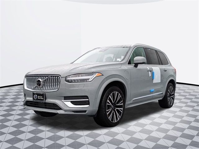 2025 Volvo XC90 Plug-In Hybrid Plus