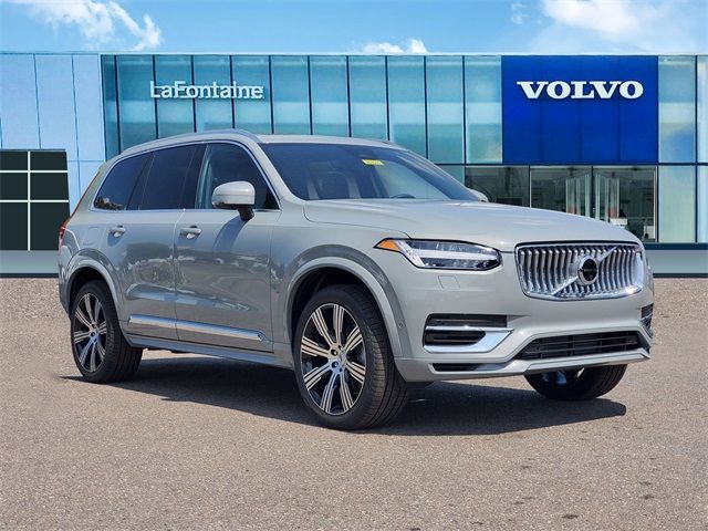 2025 Volvo XC90 Plug-In Hybrid Plus