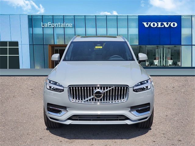 2025 Volvo XC90 Plug-In Hybrid Plus