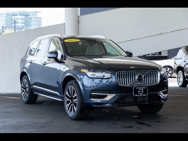 2025 Volvo XC90 Plug-In Hybrid Plus