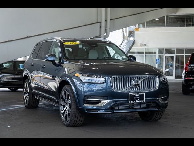 2025 Volvo XC90 Plug-In Hybrid Plus