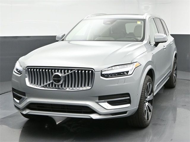 2025 Volvo XC90 Plug-In Hybrid Plus