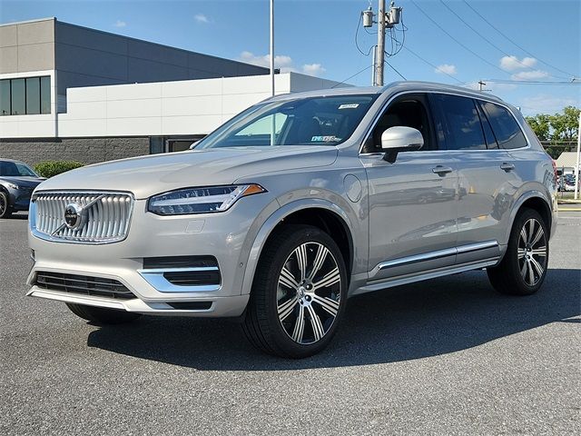 2025 Volvo XC90 Plug-In Hybrid Plus