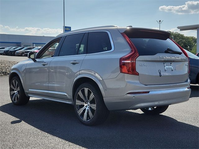 2025 Volvo XC90 Plug-In Hybrid Plus