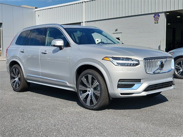 2025 Volvo XC90 Plug-In Hybrid Plus