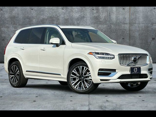 2025 Volvo XC90 Plug-In Hybrid Plus