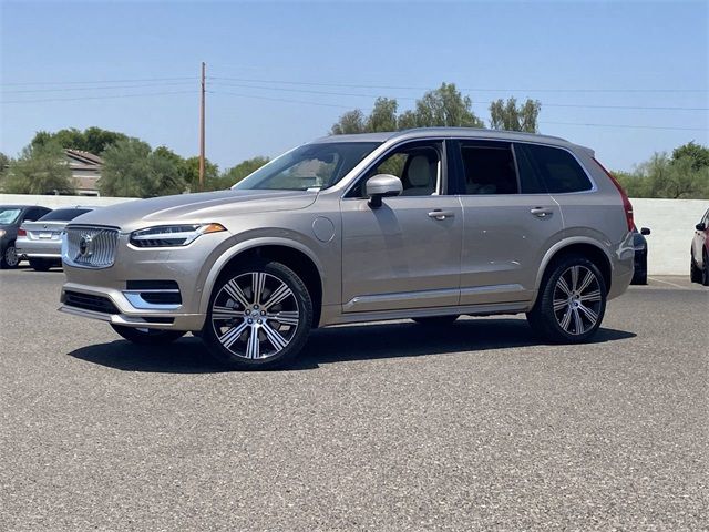 2025 Volvo XC90 Plug-In Hybrid Plus