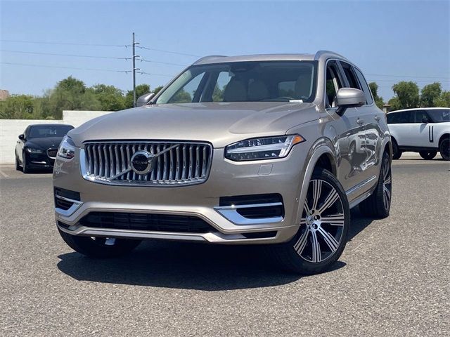 2025 Volvo XC90 Plug-In Hybrid Plus