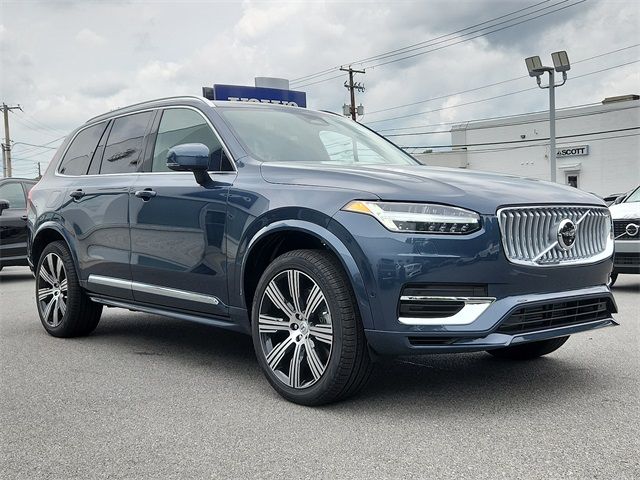 2025 Volvo XC90 Plug-In Hybrid Plus