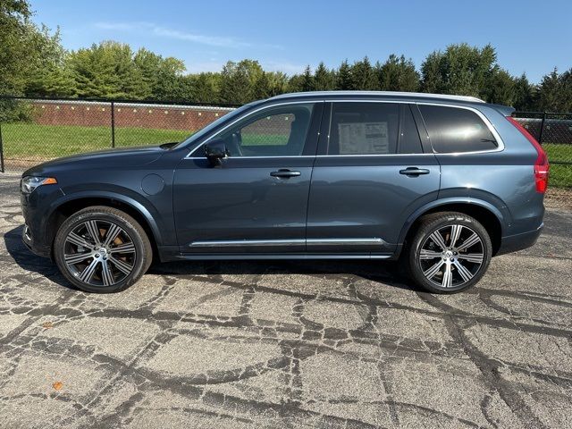 2025 Volvo XC90 Plug-In Hybrid Plus